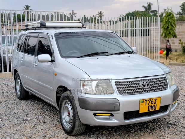 Toyota Succeed 2006 Silver