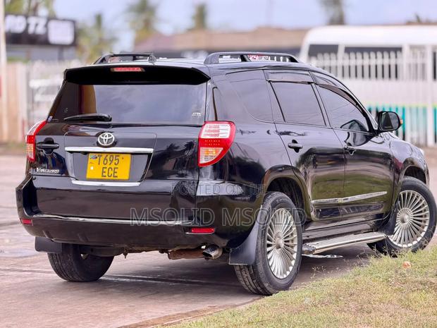 Toyota Vanguard 2009 Black