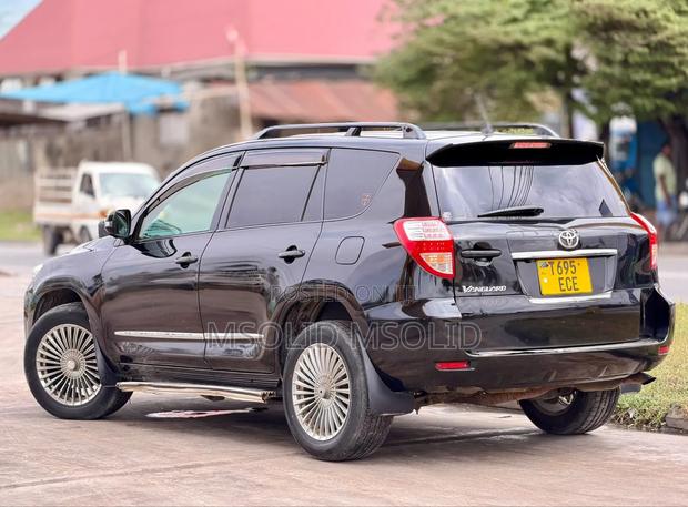 Toyota Vanguard 2009 Black