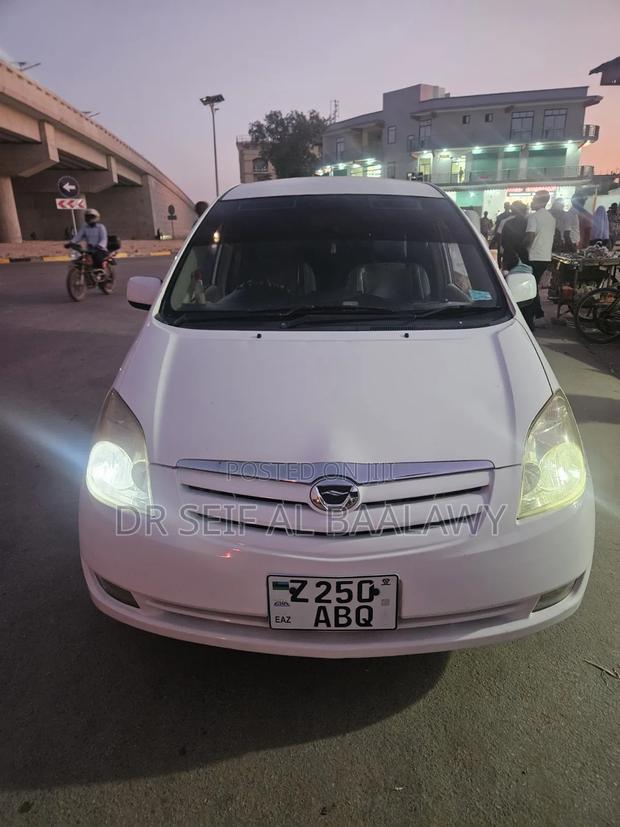 Toyota Corolla Spacio 2009 White