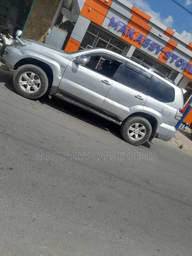 Toyota Land Cruiser Prado 2001