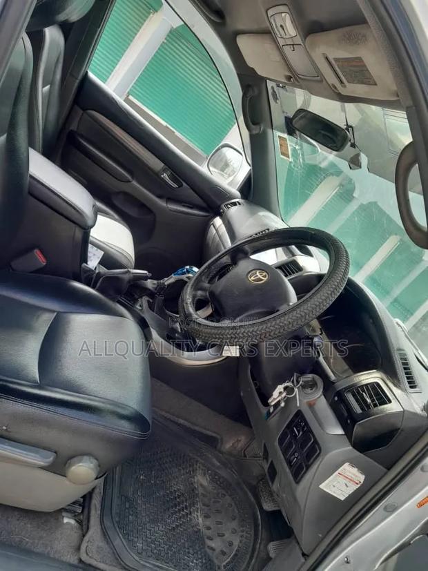 Toyota Land Cruiser Prado 2001