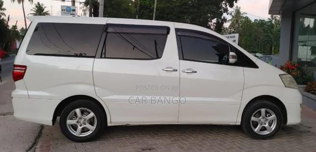 Toyota Alphard 2005 White