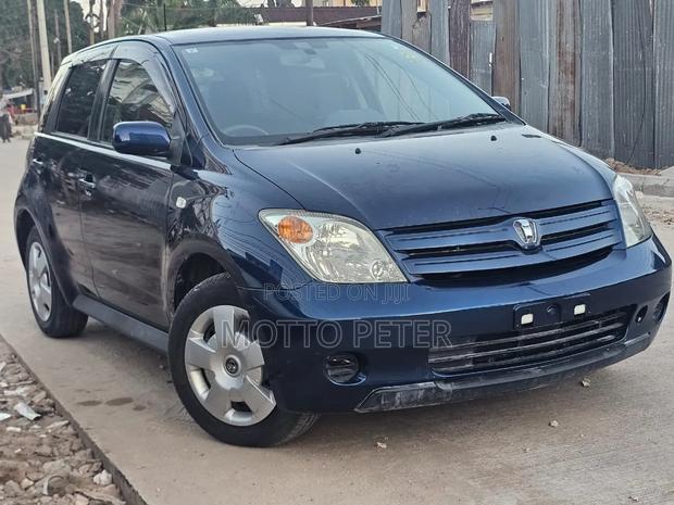 Toyota IST 2003 Black