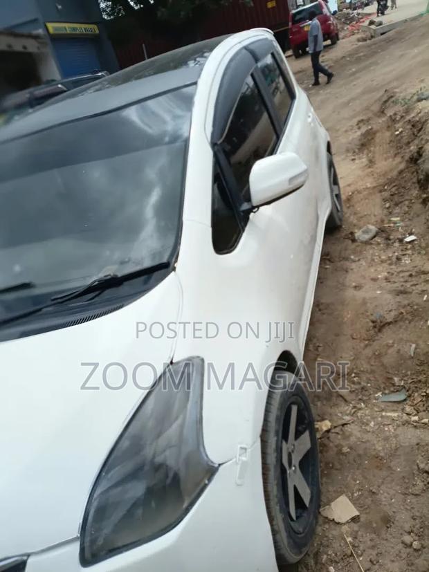 Toyota Ractis 2005 White