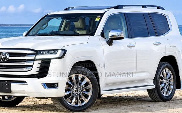 New Toyota Land Cruiser 2025 White
