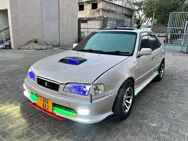 Toyota Sprinter 2000 Silver