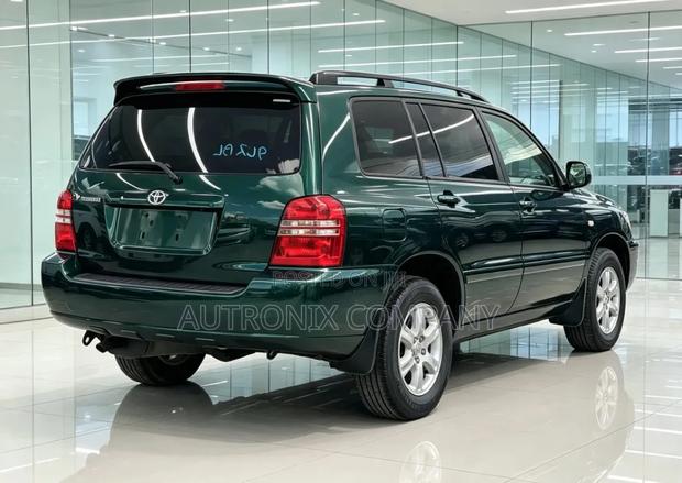 Toyota Kluger 2003 Green
