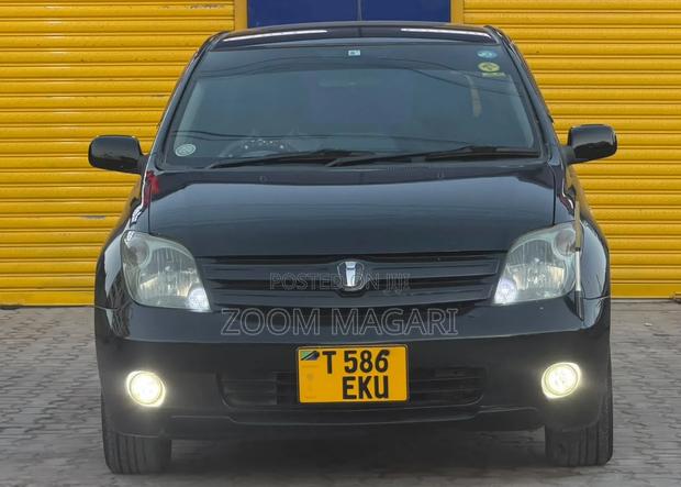 Toyota IST 2006 Black
