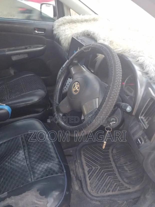 Toyota Wish 2003 Silver