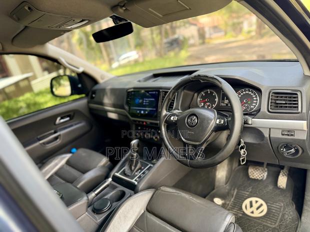 Volkswagen Amarok 2017 Blue