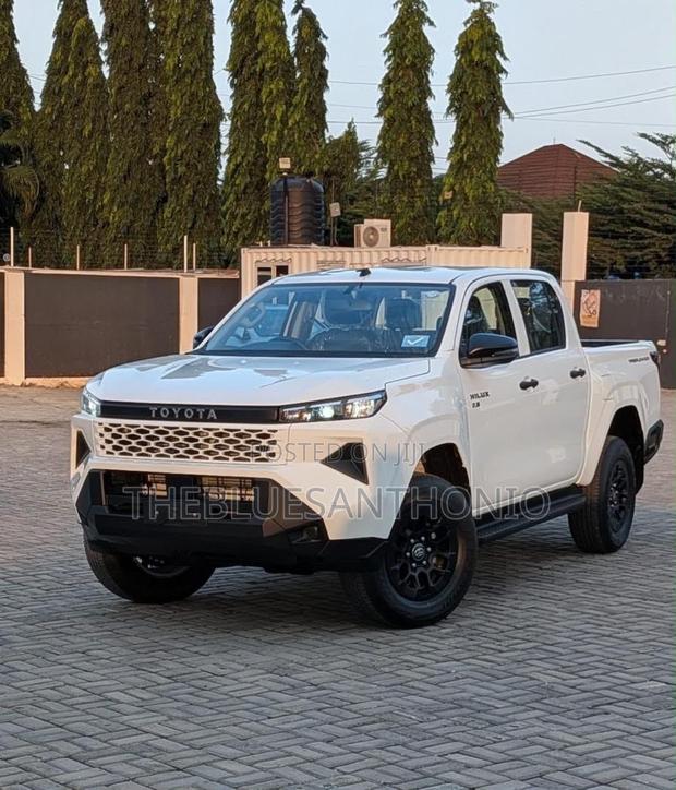 Toyota Hilux 2026 Pearl
