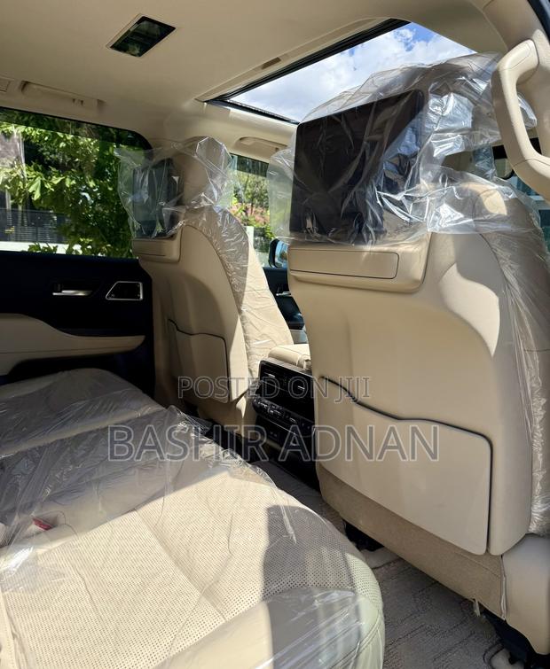 Toyota Land Cruiser LC300 2023 Matt Black