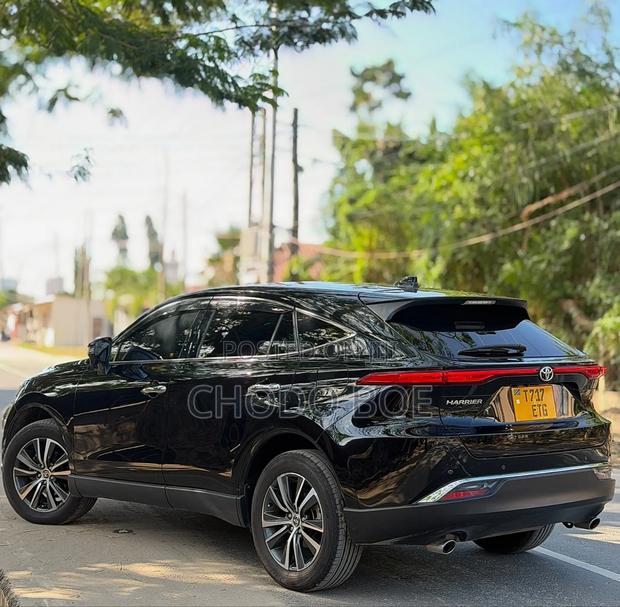 Toyota Harrier 2021 Black
