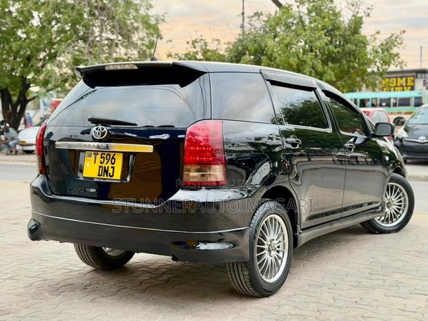 Toyota Wish 2004 Black