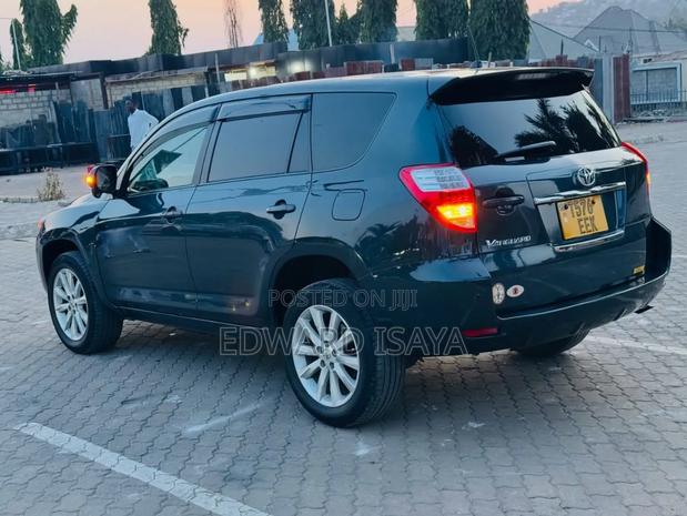 Toyota Vanguard 2008 Gray