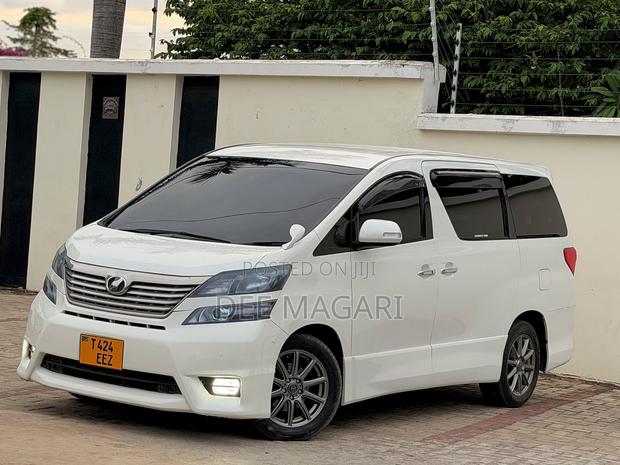 Toyota Vellfire 2009 White