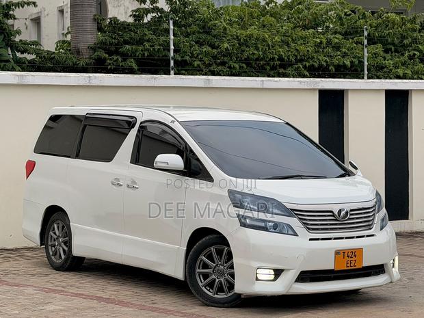 Toyota Vellfire 2009 White