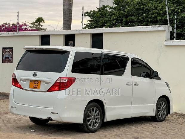 Toyota Vellfire 2009 White