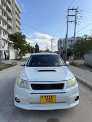 Subaru Forester 2010 Off white for sale