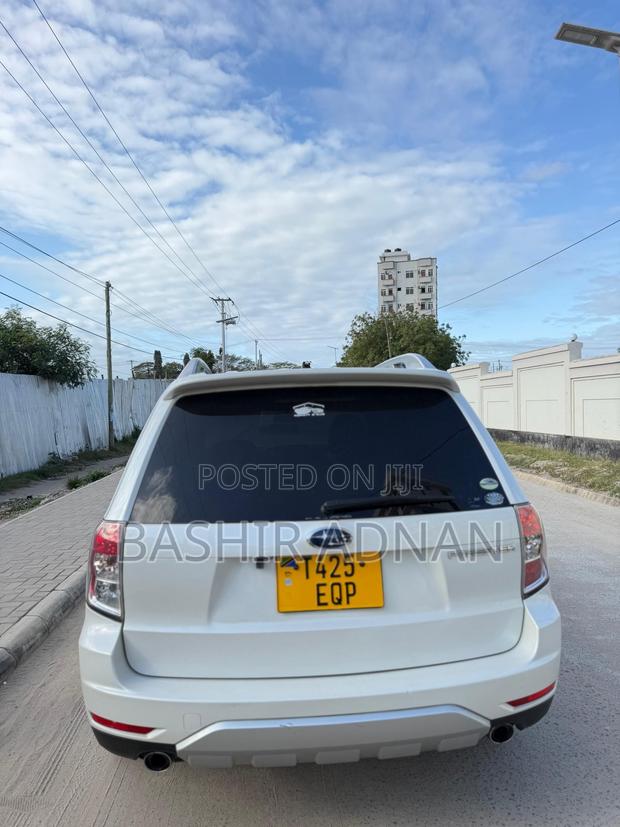 Subaru Forester 2010 White
