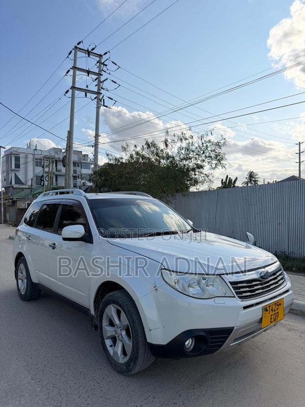 Subaru Forester 2010 White