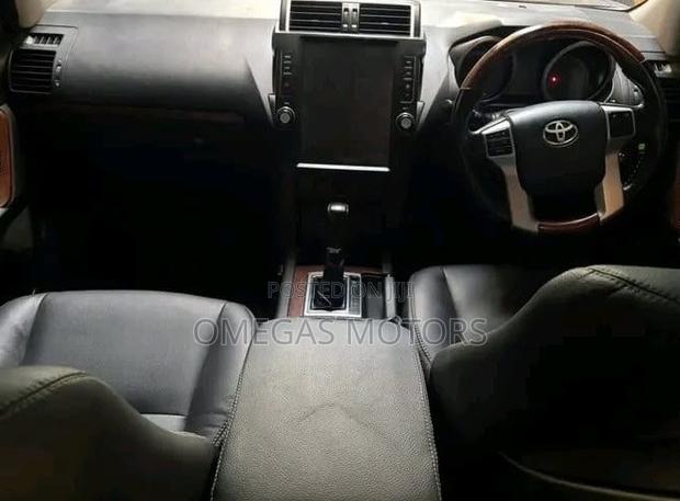 Toyota Land Cruiser Prado 2018 Gray
