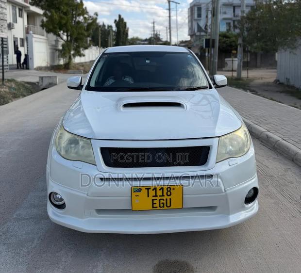 Subaru Forester 2.5X 2011 White