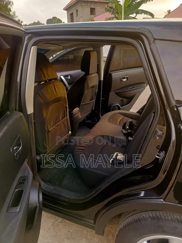 Nissan Dualis 2011 Black