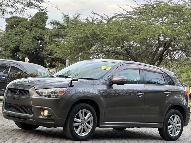 Mitsubishi RVR 2.0 2011 Gray