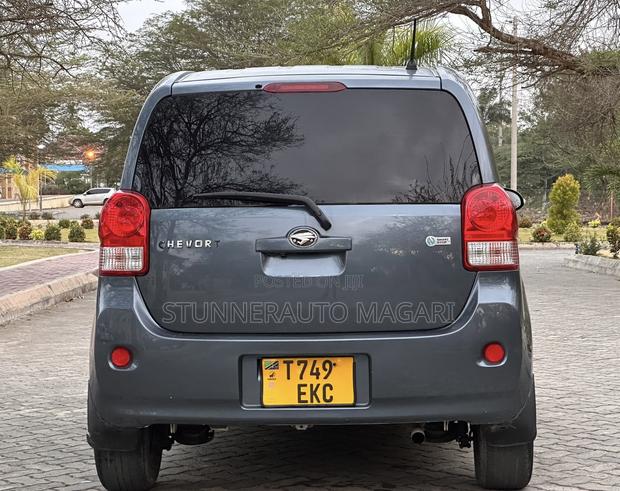 Toyota Porte 2015 Gray