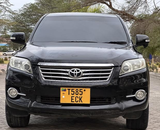 Toyota Vanguard 2010 Black