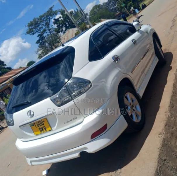 Toyota Harrier 2006 White
