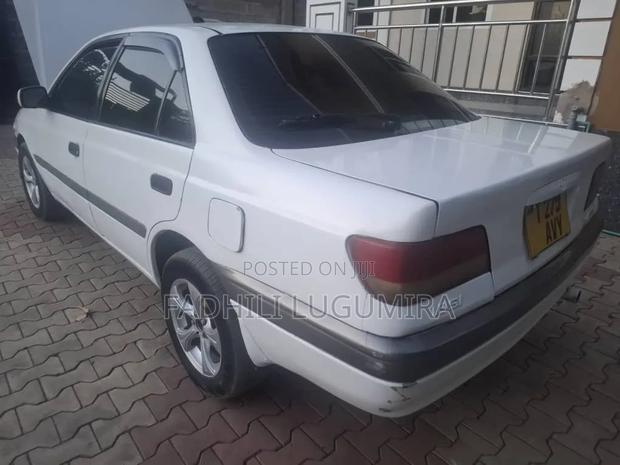 Toyota Carina 2001 White