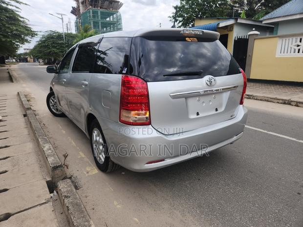 Toyota Wish 2006 Silver