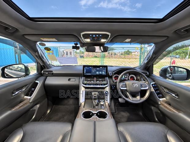 Toyota Land Cruiser 2023 Matt Black