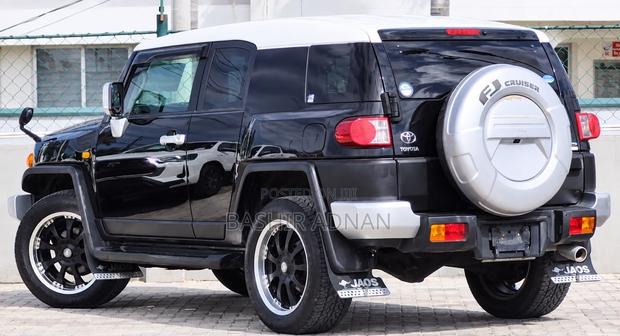 Toyota FJ Cruiser 2012 Black