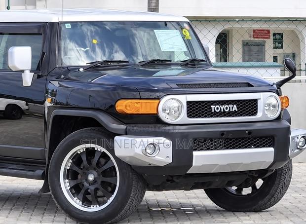 Toyota Land Cruiser 2012 Black