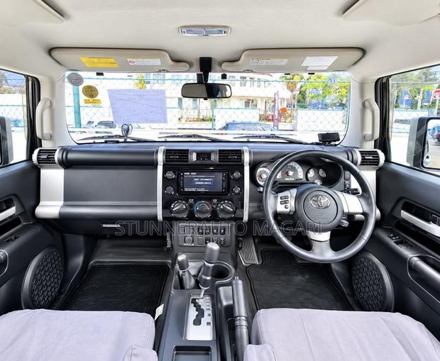 Toyota Land Cruiser 2012 Black