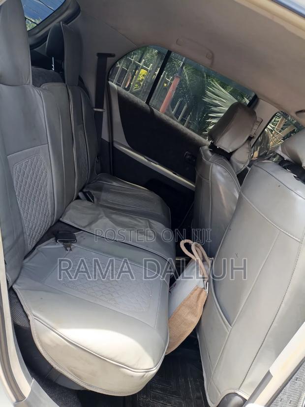 Toyota Vitz 2007 Silver