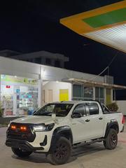 Toyota Hilux 2021 White for sale