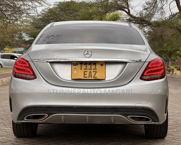 Mercedes-Benz C200 2015 Silver