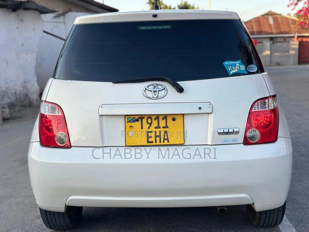 Toyota IST 2006 Pearl