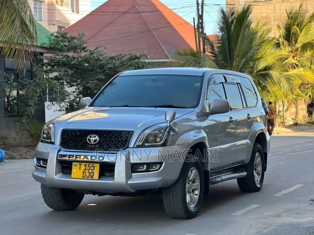 Toyota Land Cruiser Prado 2005 Silver