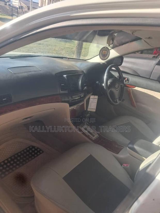 Toyota Premio 2006 White