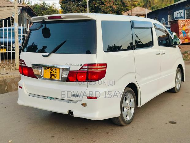 Toyota Alphard 2006 White