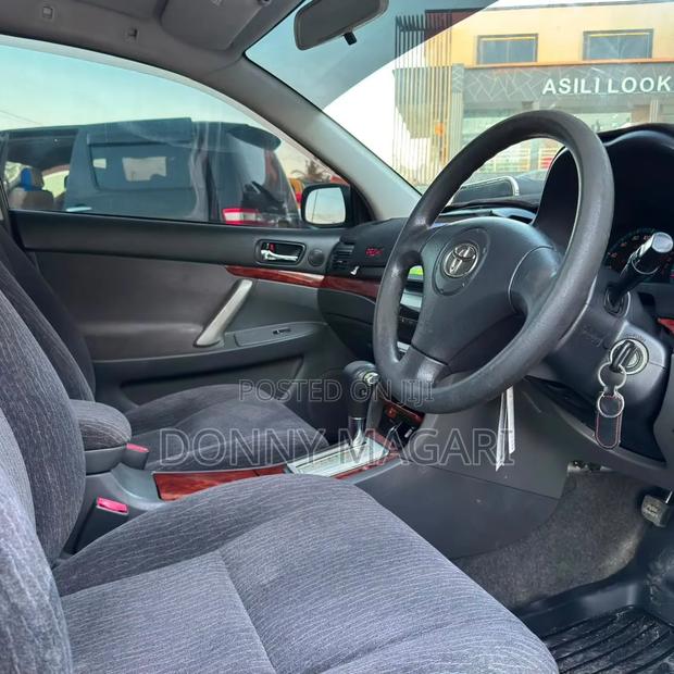 Toyota Premio 2004 Silver