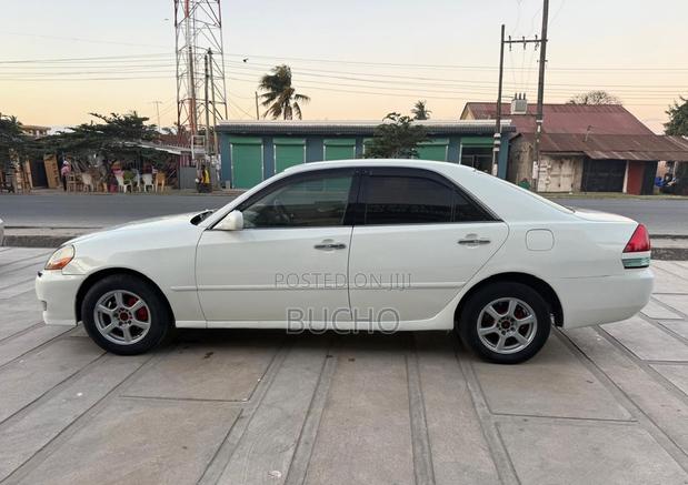 Toyota Mark II 2004 White