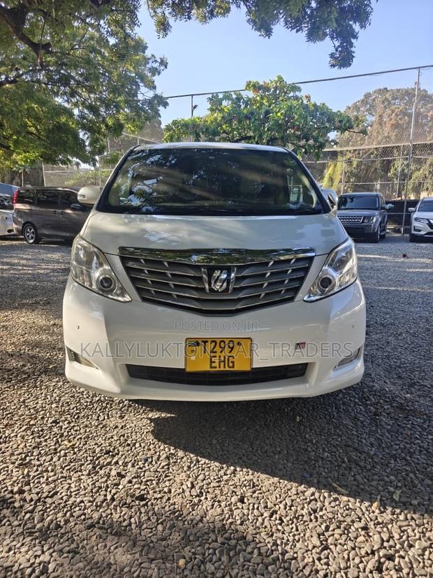 Toyota Alphard 2011 White