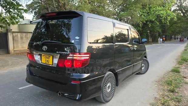 Toyota Alphard 2.4 Petrol AWD 2006 Black